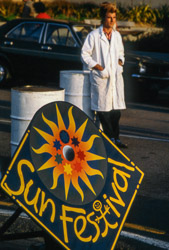 The Sun Festival, Oriental Bay, Wellington, 17 December 1983